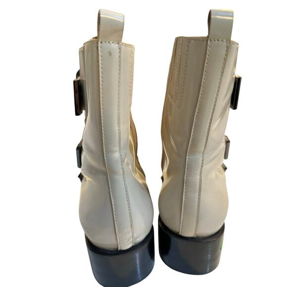 Jeffrey Campbell Light Gray Polished Leather Round Toe Ankle Boots Size 6 - Picture 6 of 13